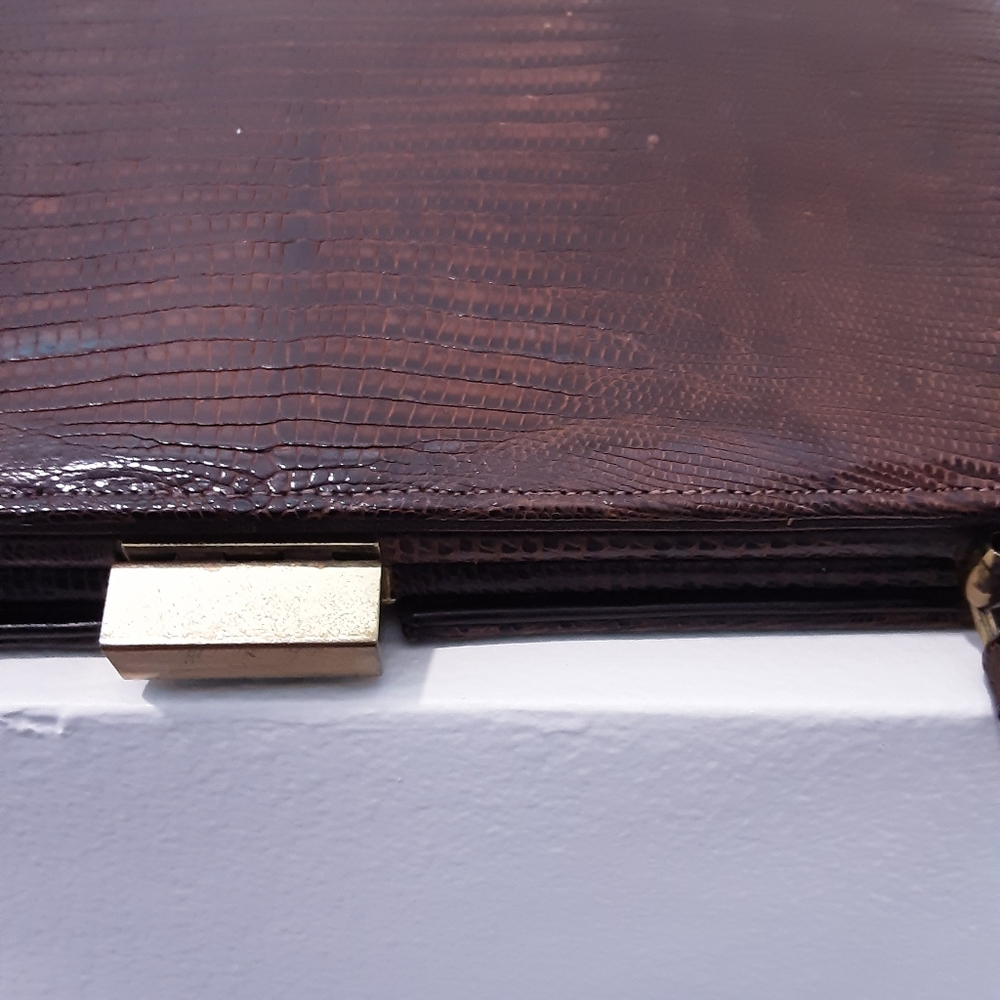 Vintage Bellestone handbag.  10.5 inches wide by 9 inches tall.